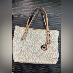 Michael Kors Jet Set White and Gold Purse
